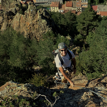 roca de la creu-via ferrada-guies la vall